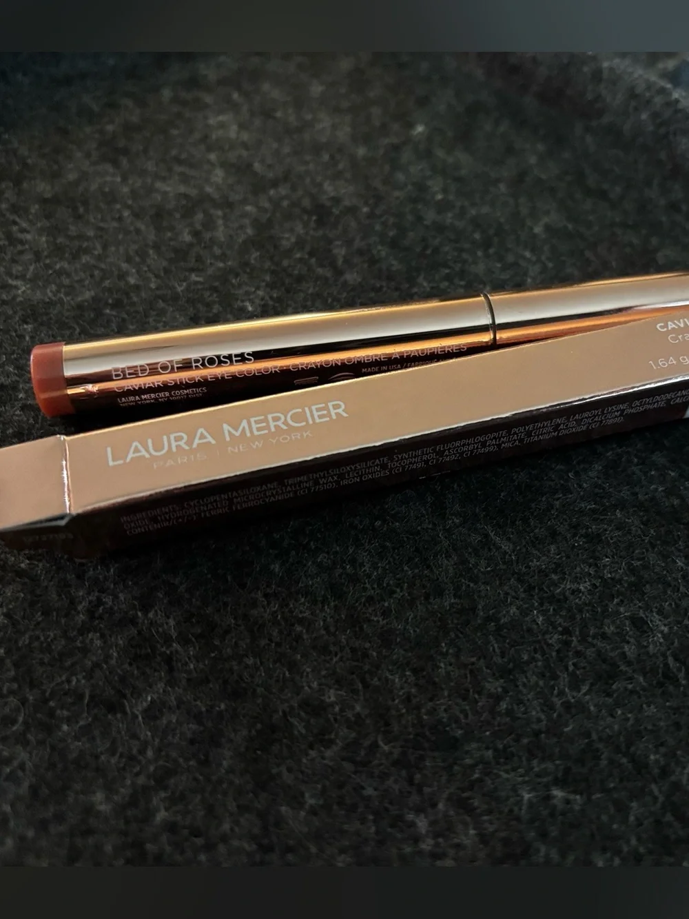 LAURA MERCIER Caviar Stick Eye Color: Bed of Roses, Strapless, Ginger